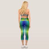 A person wearing vibrant, gradient leggings  カプリレギンス (裏面)
