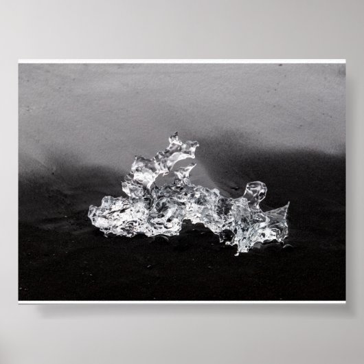 A piece of Ice in the Diamond beach ポスター (正面)