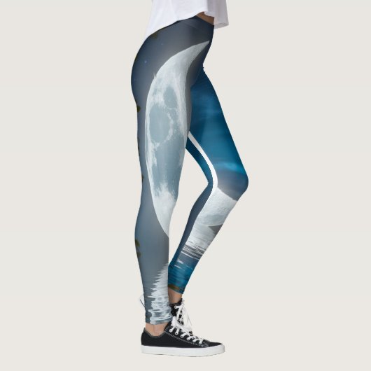 A prominent crescent moon sticker レギンス (右)