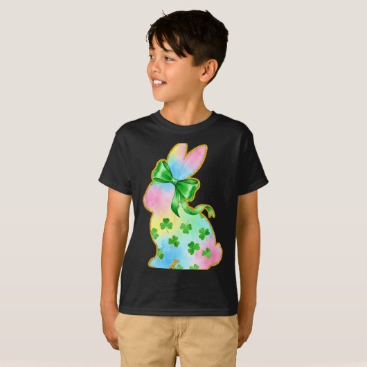 A Rainbow Rabbit With Green Bow And Shamrock St Pa Tシャツ (正面フル)