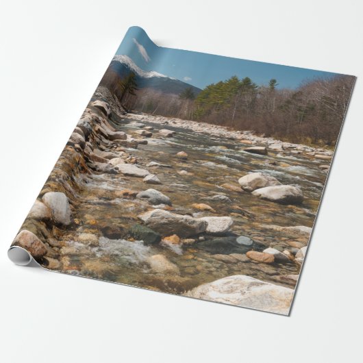 A running stream river with clear water flowing wi ラッピングペーパー (アンロールド)