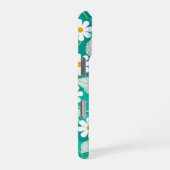 A seamless floral pattern features white daisies iPhoneケース (右側面)