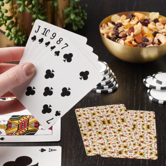 A set of playing cards with ornate, floral-pattern トランプ (インサイチュ)