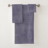 A set of purple towels with a diamond pattern バスタオルセット