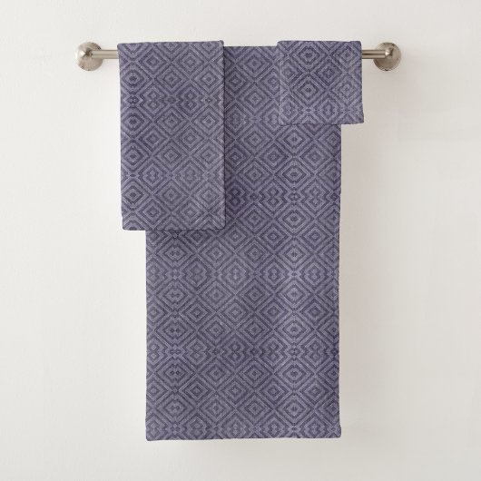 A set of purple towels with a diamond pattern バスタオルセット