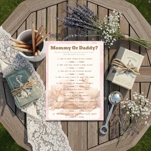 A Silly Goose Pink Guess Who Game card 招待状