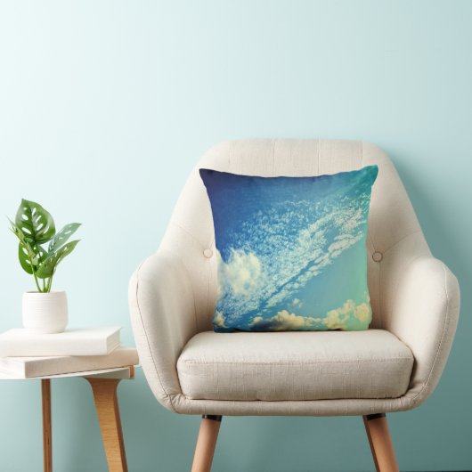 A sprinkling of clouds クッション (椅子)