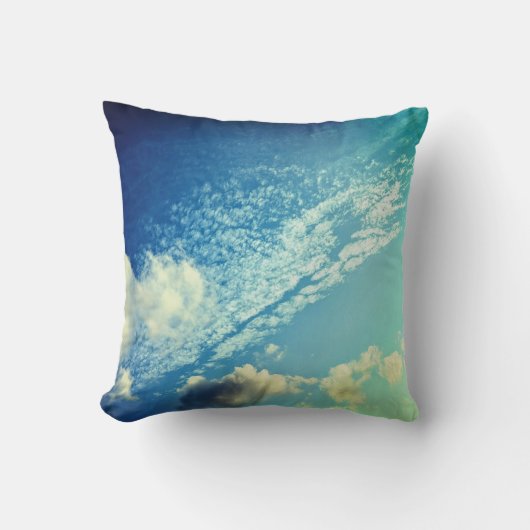 A sprinkling of clouds クッション (正面)