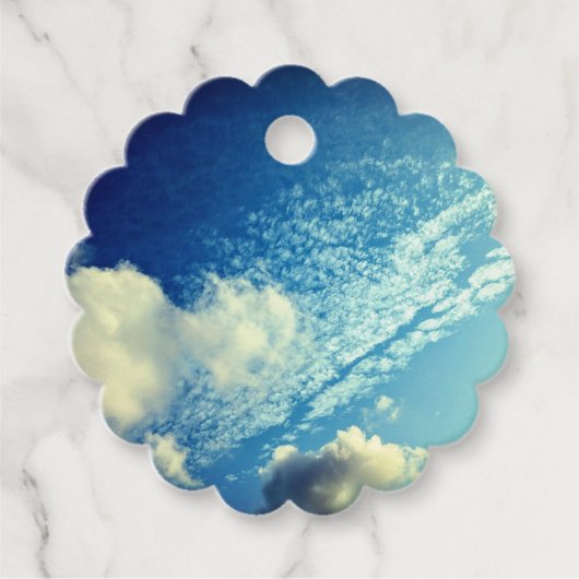 A sprinkling of clouds フェイバータグ (正面)