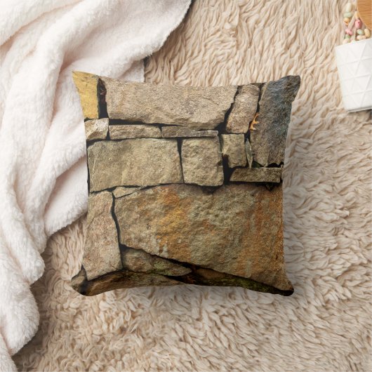 A stone wall made of cobblestones background textu クッション (ブランケット)