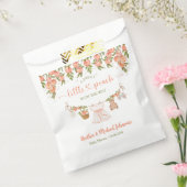 A Sweet Little Peach Clothesline Girl Baby Shower フェイバーバッグ (封をした状態)