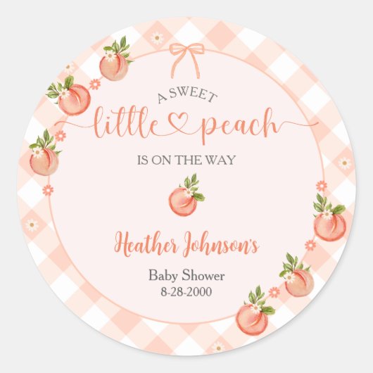 A Sweet Little Peach Gingham Baby Shower ラウンドシール (正面)