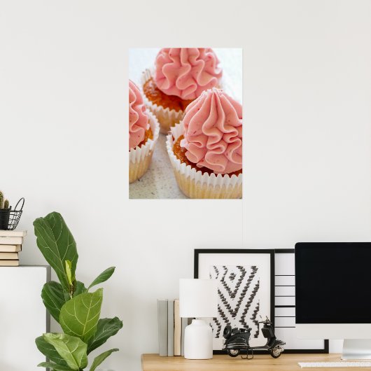 A Sweet Treat Cupcake with Pink Frosting ポスター (ホームオフィス)