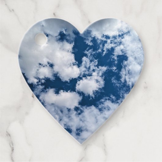 A swirl in the clouds フェイバータグ (正面)