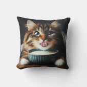 A tabby cat with sparkling eyes drinks delightfull クッション (正面)