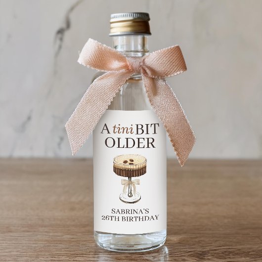 A Tiniビットより古いエスプレッソMartiniパーティー好意ミニ リキュールボトルラベル