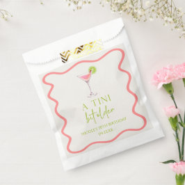 A Tiniビット古いピンクのコスモMartini誕生日パーティー フェイバーバッグ