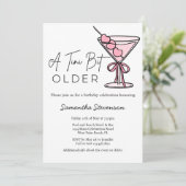 A Tiniビット古いピンクのハートオリーブ誕生日パーティー 招待状 (スタンド正面)