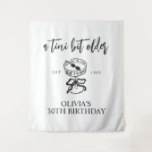 A Tiniビット年上のMartini誕生日パーティーの背景 タペストリー (正面)