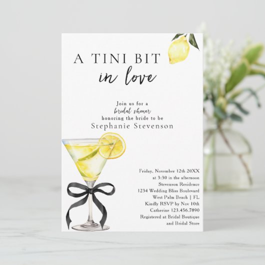 A Tini Bit In Love Lemon Martini Bridal Shower 招待状 (スタンド正面)
