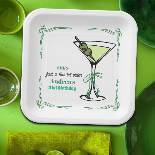 A Tini Bit Older 21st Birthday Party ペーパープレート