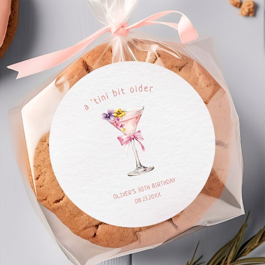 A Tini Bit Older Martini 30th Birthday Party ラウンドシール