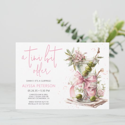 A Tini Bit Older Pink Script Surprise Birthday  招待状 (スタンド正面)