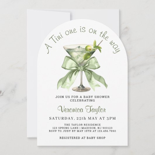 A Tini One Is On the Way Martini Baby Shower  招待状 (正面)