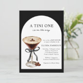 A Tini One Is on the Way QR code Baby Shower 招待状 (スタンド正面)