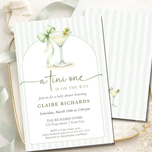 A Tini One Is On The Way Trendy Baby Shower Arched 招待状