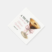 A Tini One Pink Bow Espresso Martiniベビーシャワー スタンダードカクテルナプキン (角)