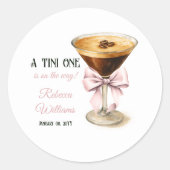 A Tini One Pink Bow Espresso Martiniベビーシャワー ラウンドシール (正面)
