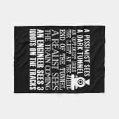 A Train Engineer And 3 Idiots Funny Joke  フリースブランケット (正面(横))