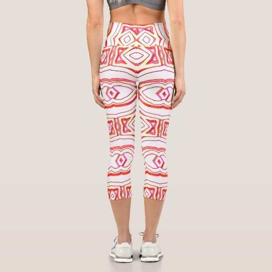 A trendy red and white fabric pattern design カプリレギンス (裏面)