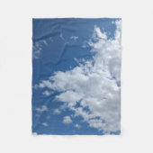 A triangle of clouds フリースブランケット (正面)