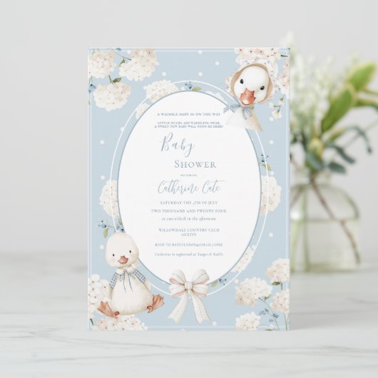 A Waddle Baby is on the Way Whimsical Baby Shower 招待状 (スタンド正面)