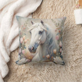 A White Horse  クッション (ブランケット)