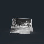 A Winter Night in the Cityカード – クリスマス<br><div class="desc">雪の降った後、不気味な夜静かの時間がNYC通りに輝く。メッセージの中:クリスマスと新年の喜びをお祈り!</div>