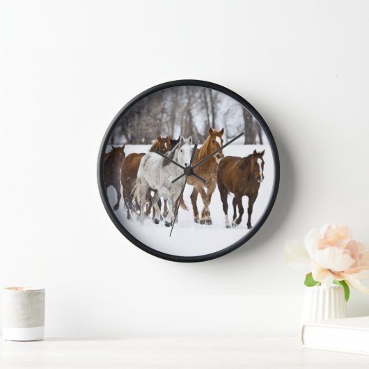 A Winter Scenic of Running Horses 壁時計 (ホーム)