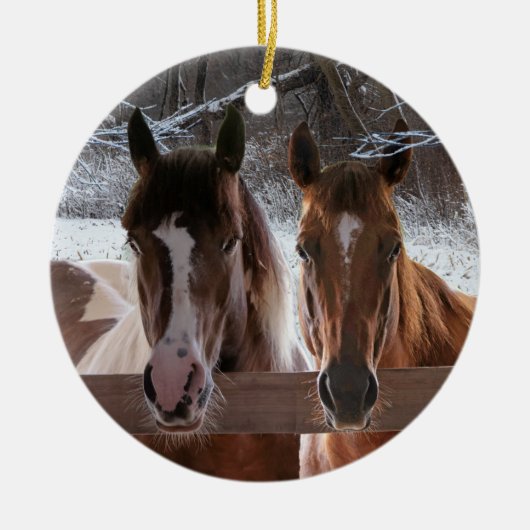 A winter themed ornament featuring two horses セラミックオーナメント (正面)