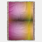A woven blanket displays a gradient of pink スローブランケット (正面縦)