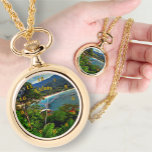 A Yelapaビュー0828ネックレスウォッチ 腕時計<br><div class="desc">の絵画「A Yelapa View 0828」コレクション製品ページまたはボタクリックンにより多くのデザインオカスタマイズプションを表示するには、私の絵画「A Yelapa View 0828」から設計され、プエルト・バラルタのすぐ南に位置するCasa Bajia Bonita HotelからYelapaの小さな湾にあるビーチへの道を歩くしたときにビューをキャプチャして作成。このコレクションには一致する製品が含まれている。</div>