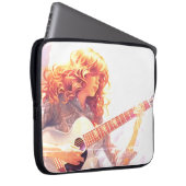 A Young Girl Playing Guitar on an Electronics Bag ラップトップスリーブ (正面右)