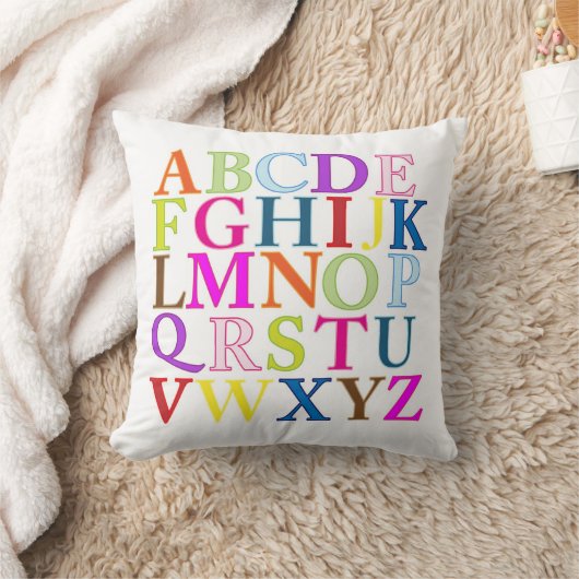 ABCのアルファベットはカラフルで明るい装飾の枕に文字を入れます クッション (ブランケット)