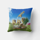 ABC大文字アルファベットテーマ。 クッション (裏面)