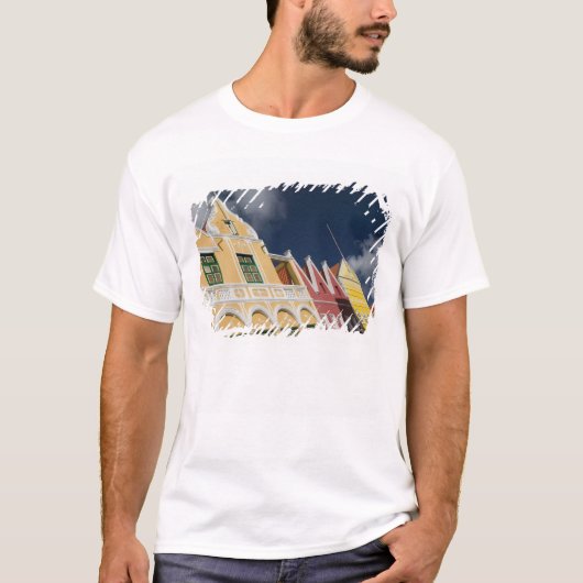 ABC諸島、キュラソー島、ウィレムスタッド:プンダ Tシャツ (正面)