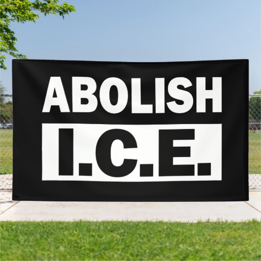 Abolish ICE 横断幕 (外側)