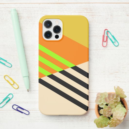 Abstract and Colourful iPhoneケース (デスク上)