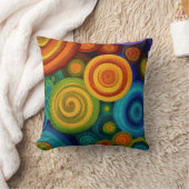 Abstract concentric circles in vibrant multicolor  クッション (ブランケット)