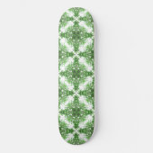 Abstract Floral Pattern In Black & Green On White スケートボード (正面)